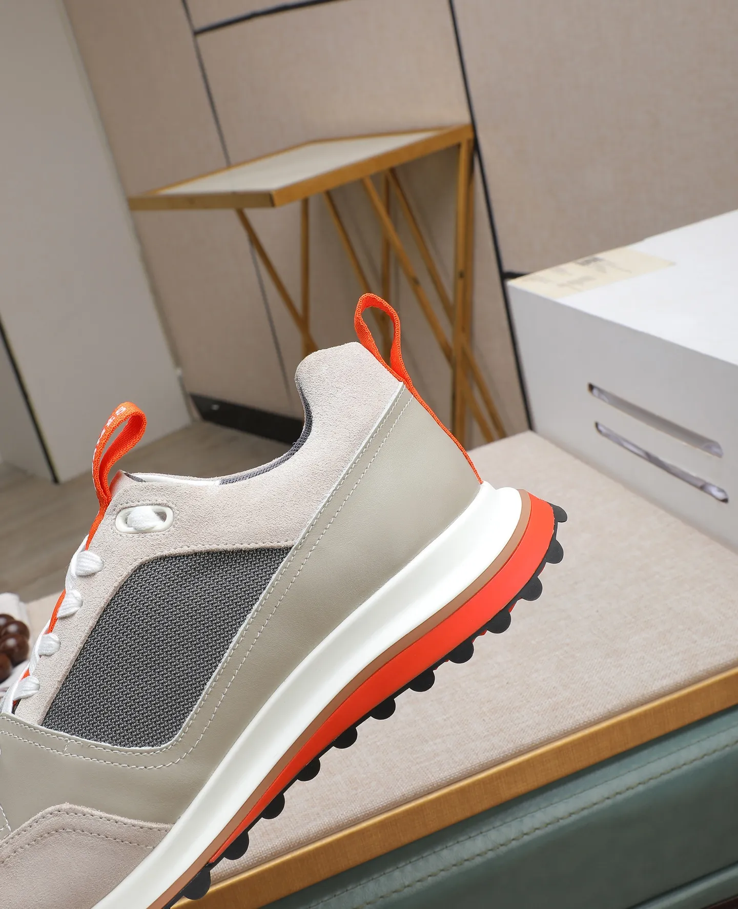 Men's shoes 💰760 Hermes🐴 25ss new autumn and winter products! Classic boot shape + British color matching design, imported calfskin, classic and durable! The original inverted mold last, the ultimate 1:1 shape, and the imported high-end cowhide presents a refined texture! Open the mold to customize the A-grade high-density private mold outsole with luxurious packaging! - Unique quality, 39-44 (38 45 46 customized)